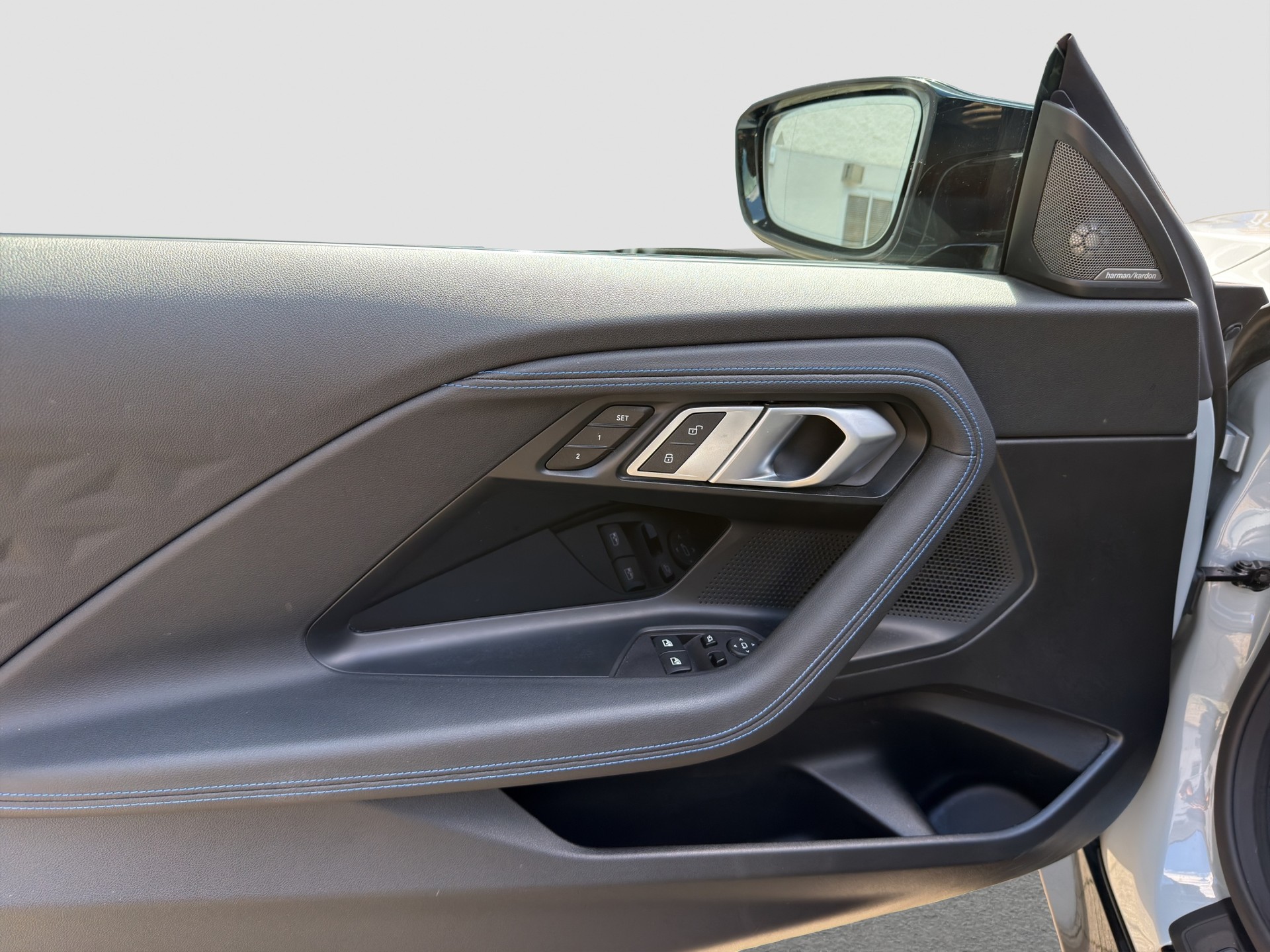 BMW M240i xDrive Steptronic-image-11