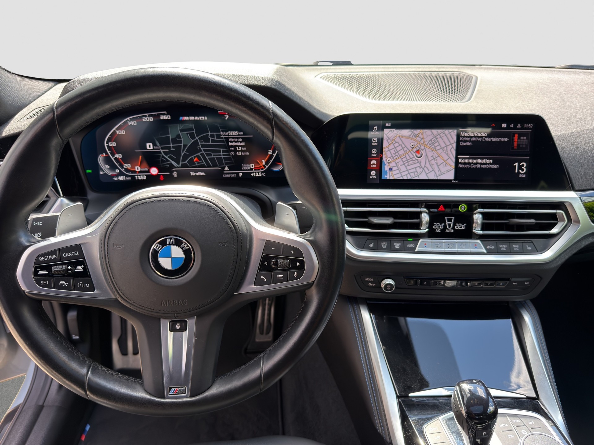 BMW M240i xDrive Steptronic-image-10