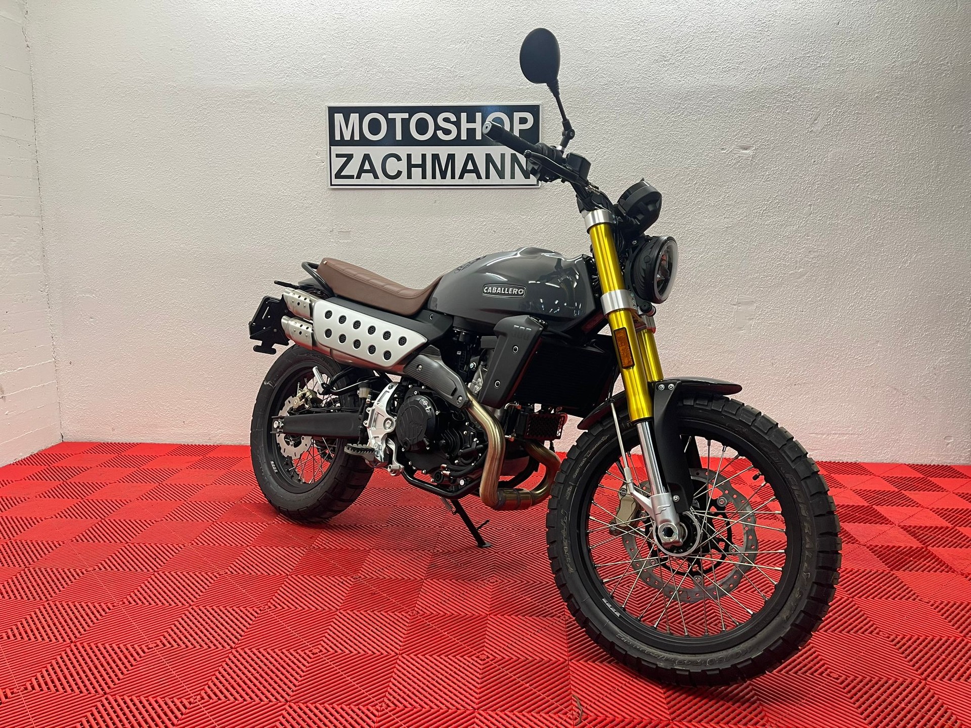 FANTIC Caballero 500 Deluxe-showroom-element-1