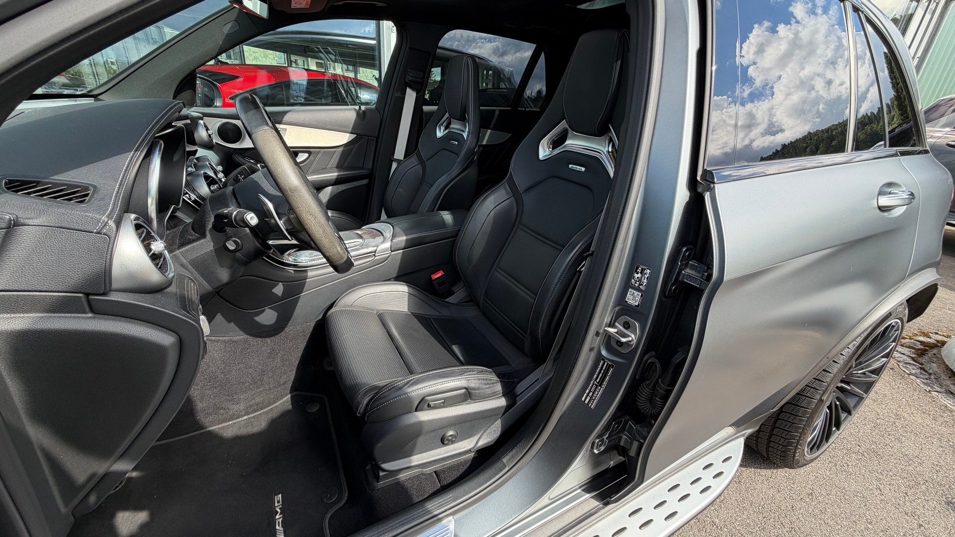 MERCEDES-BENZ GLC 63 S AMG 4Matic 9G-Tronic-image-18