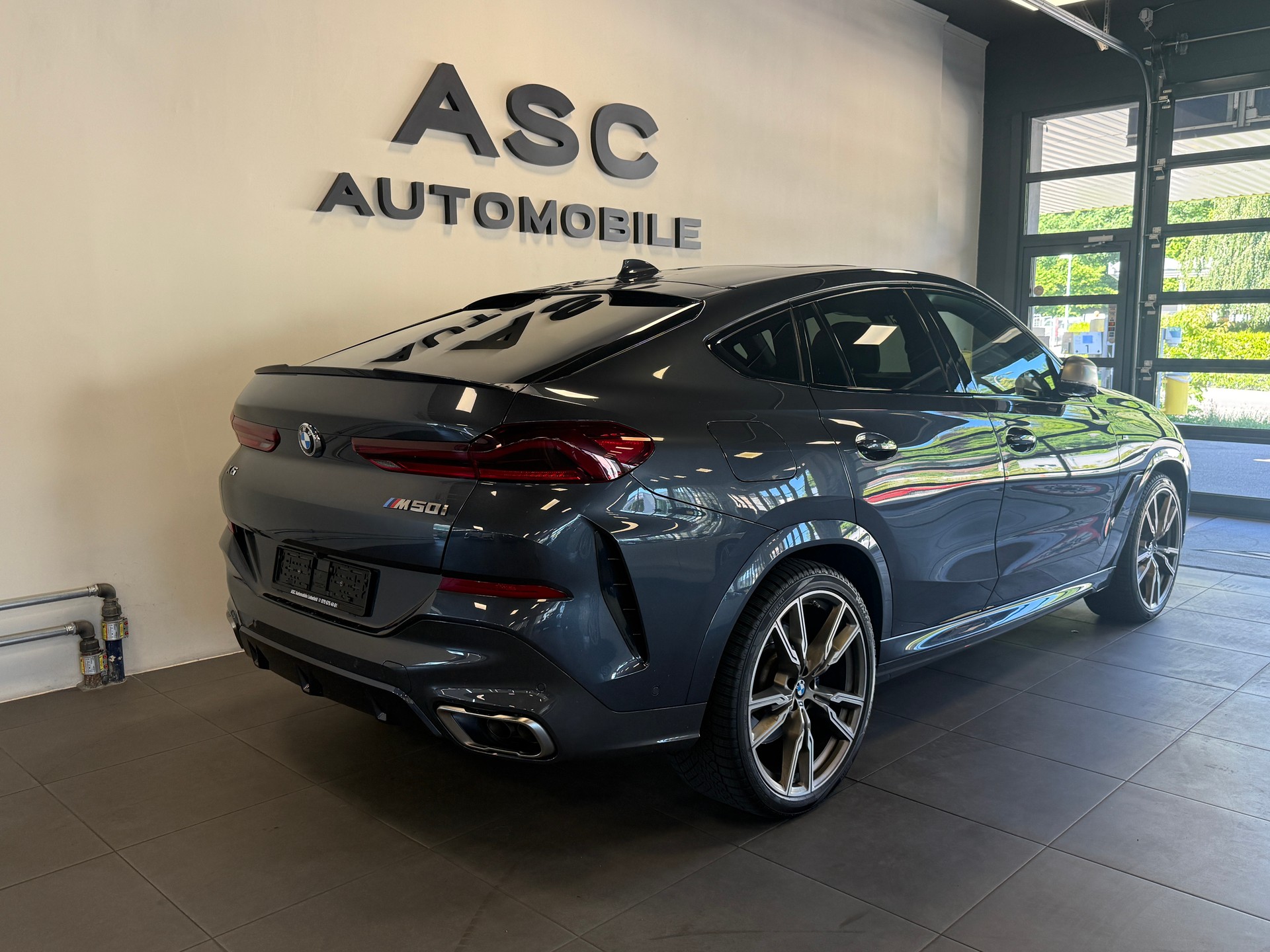 BMW X6 M50i Steptronic M-Sport G06 CH-showroom-element-3