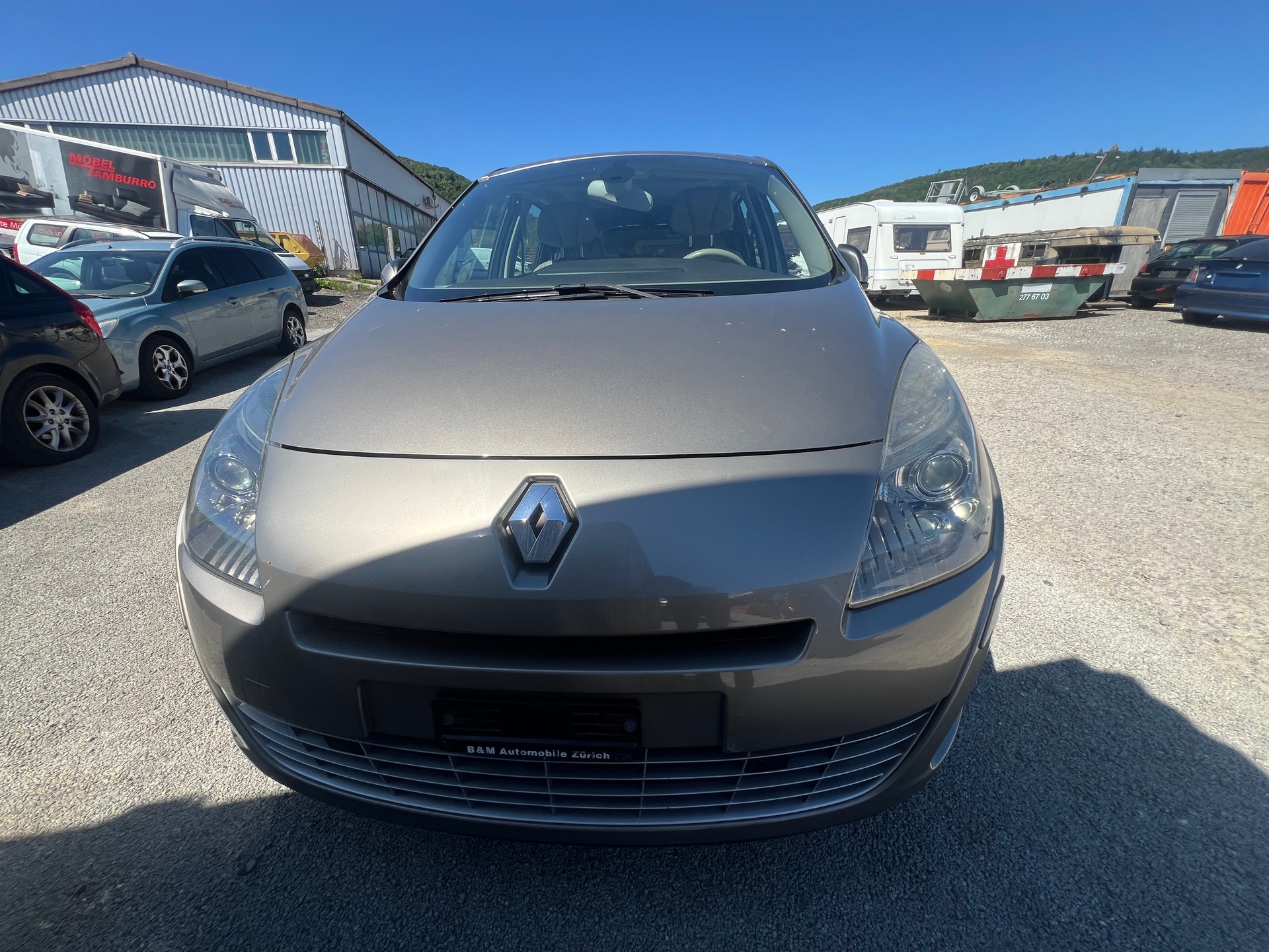 RENAULT Grand Scénic 2.0 16V Dynamique X-Tronic CVT-image-1