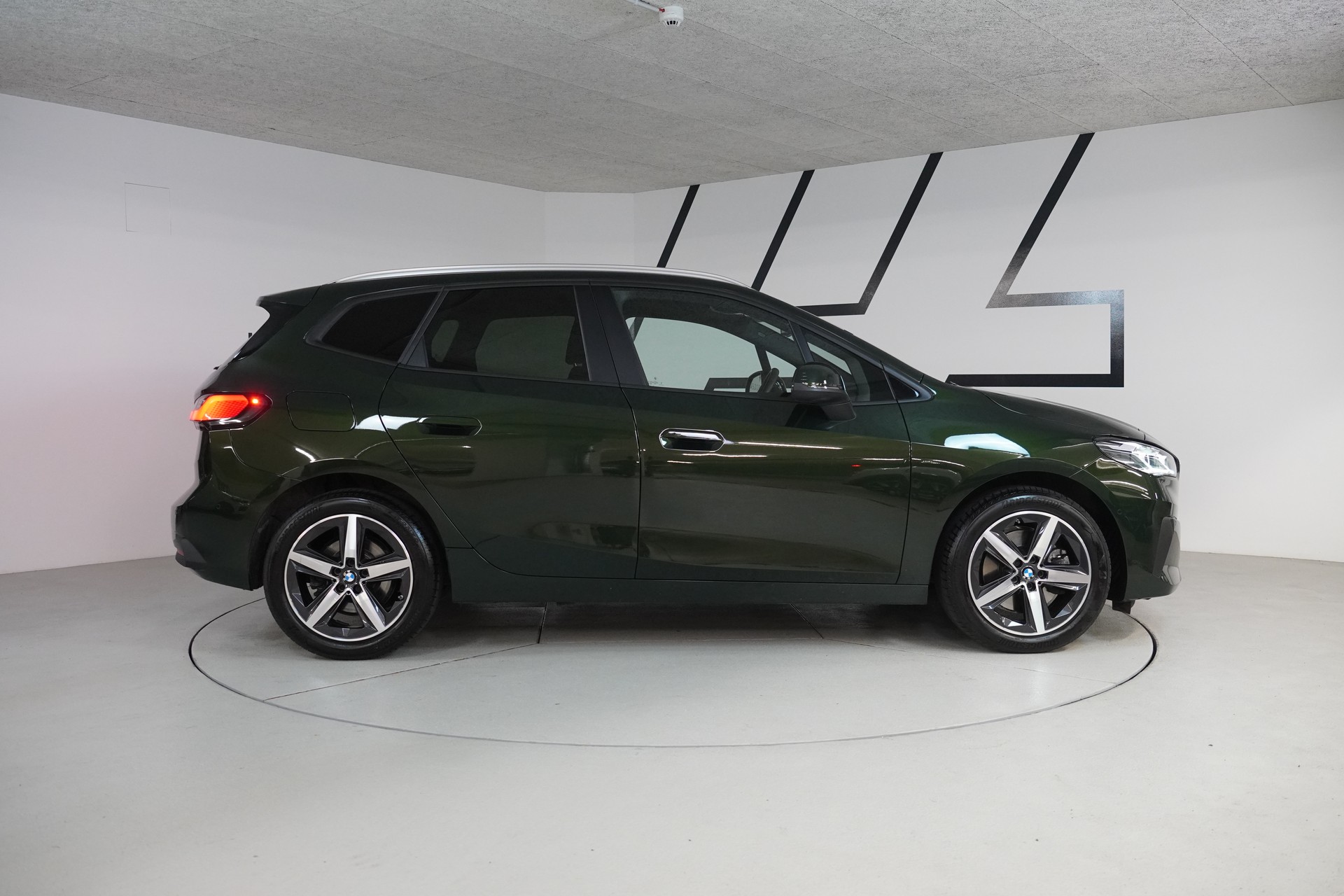 BMW 223i Active Tourer xDrive DKG-image-7