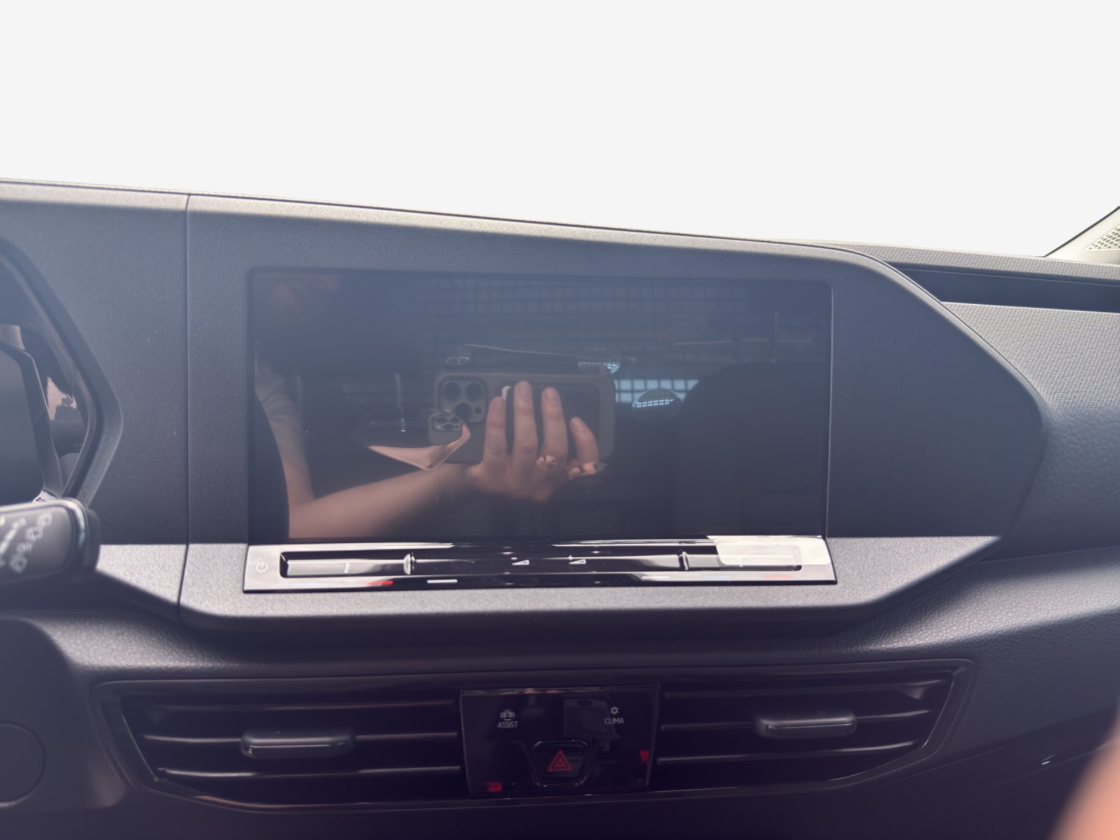 VW Caddy Cargo 2.0TDI 4Motion-image-9