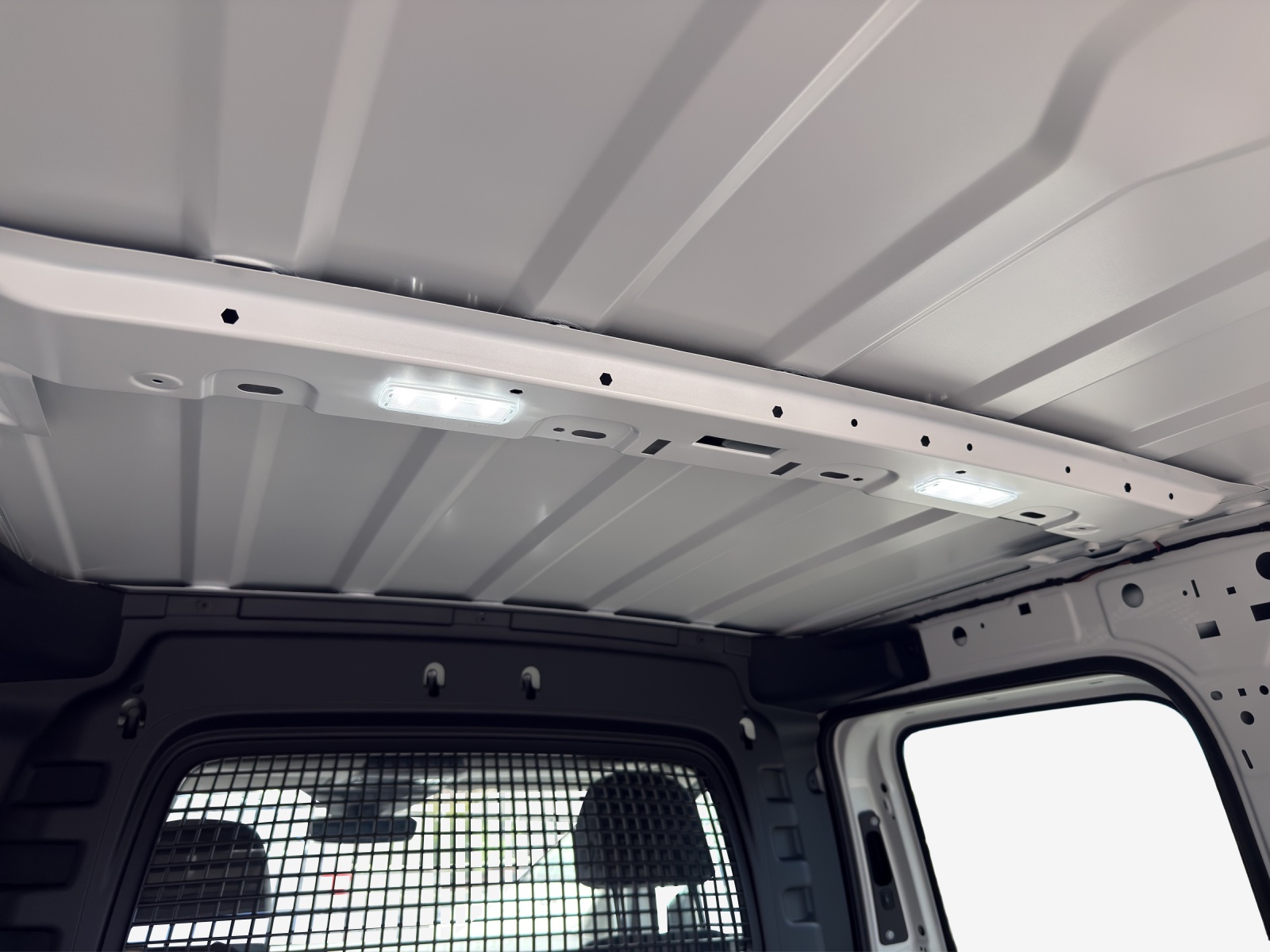 VW Caddy Cargo 2.0TDI 4Motion-image-14