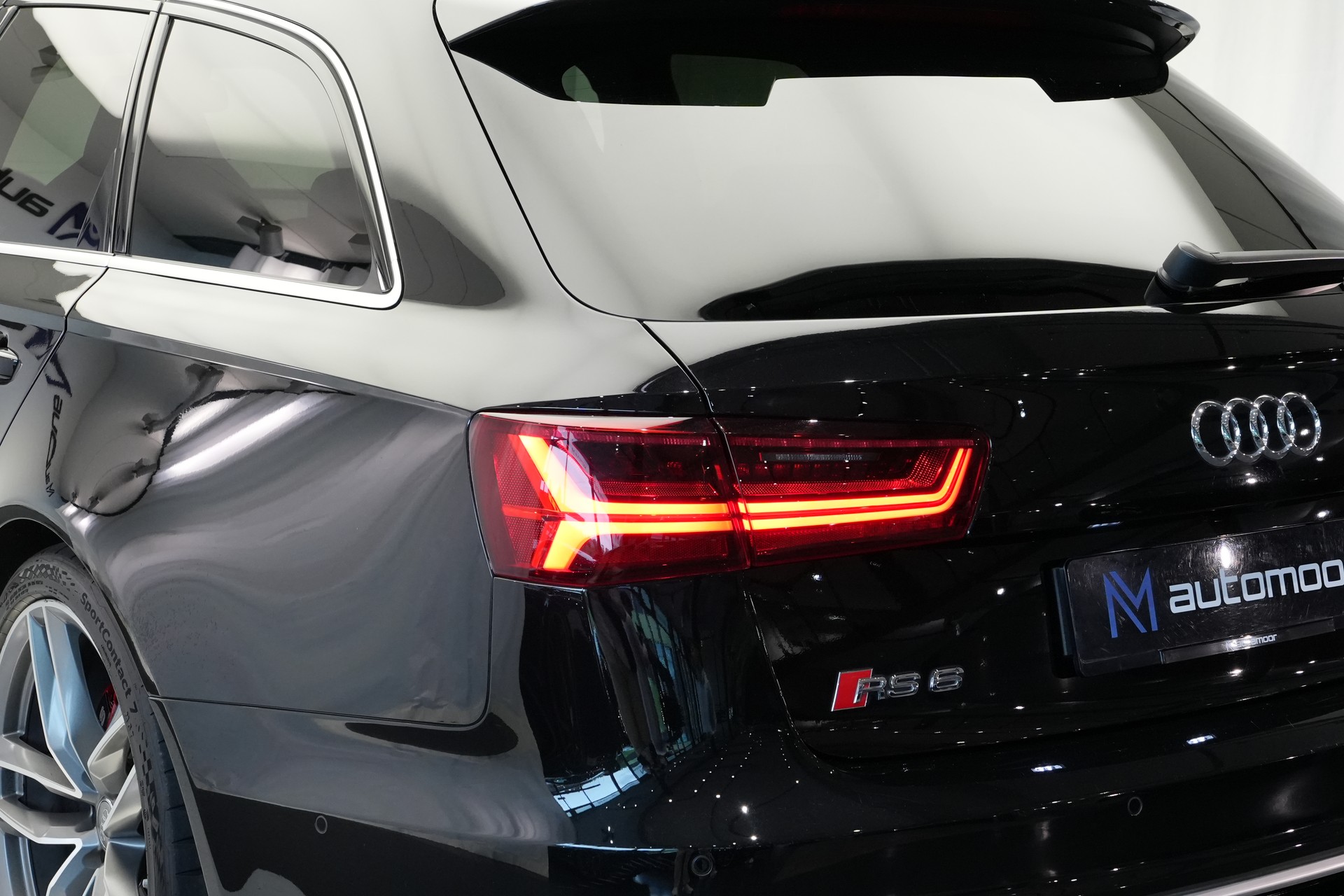 AUDI RS6 Avant 4.0 TFSI V8 quattro Tiptronic *Head-Up* *Dynamikpaket* *Sportauspuff*-image-10