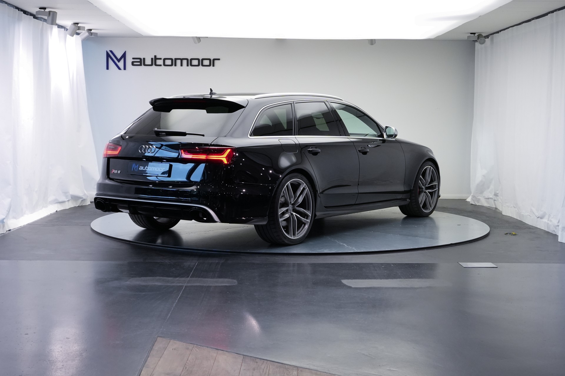 AUDI RS6 Avant 4.0 TFSI V8 quattro Tiptronic *Head-Up* *Dynamikpaket* *Sportauspuff*-image-4