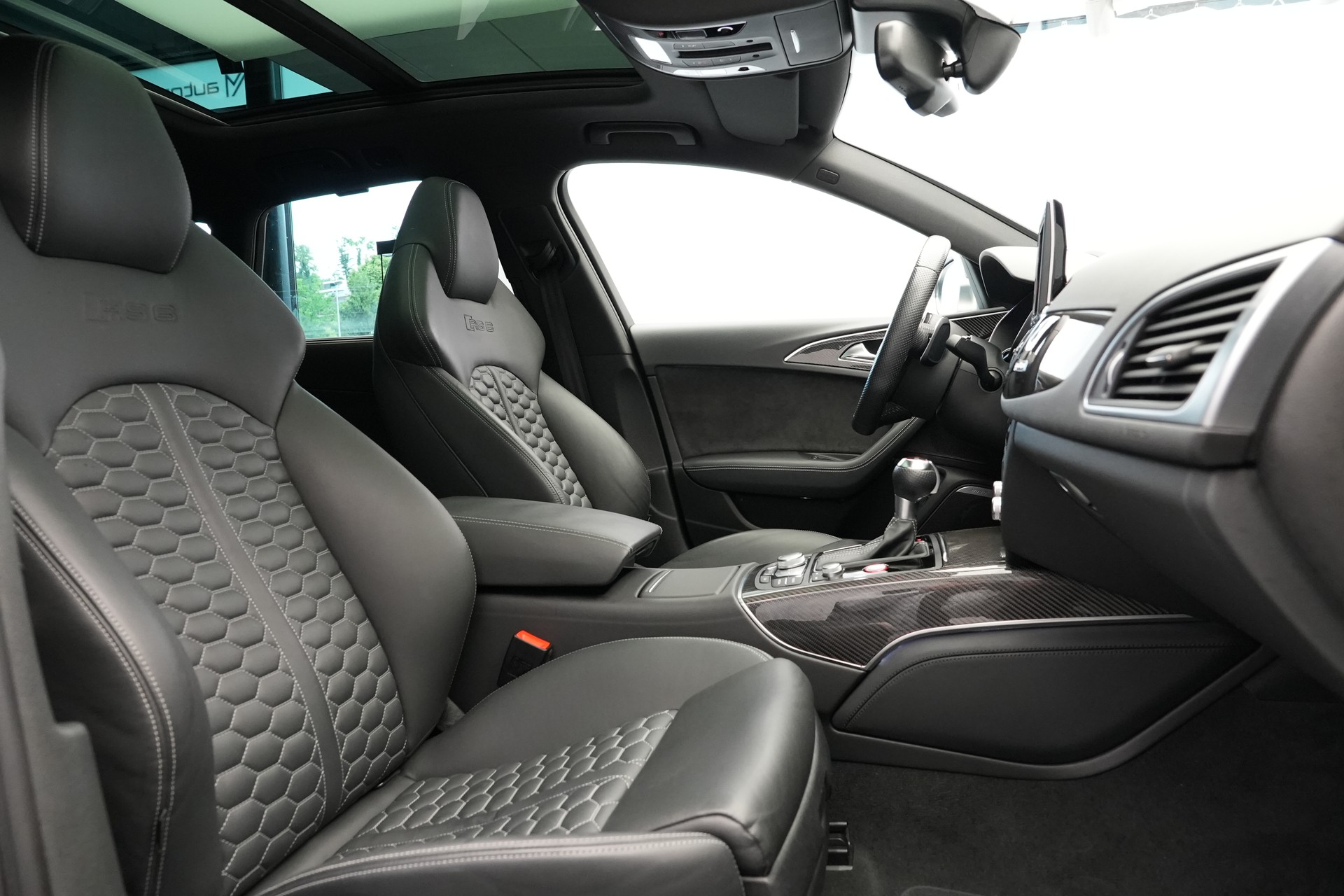AUDI RS6 Avant 4.0 TFSI V8 quattro Tiptronic *Head-Up* *Dynamikpaket* *Sportauspuff*-image-18