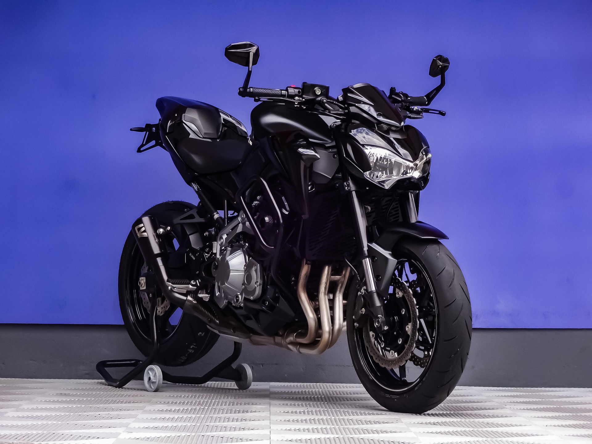 KAWASAKI Z 900-showroom-element-1