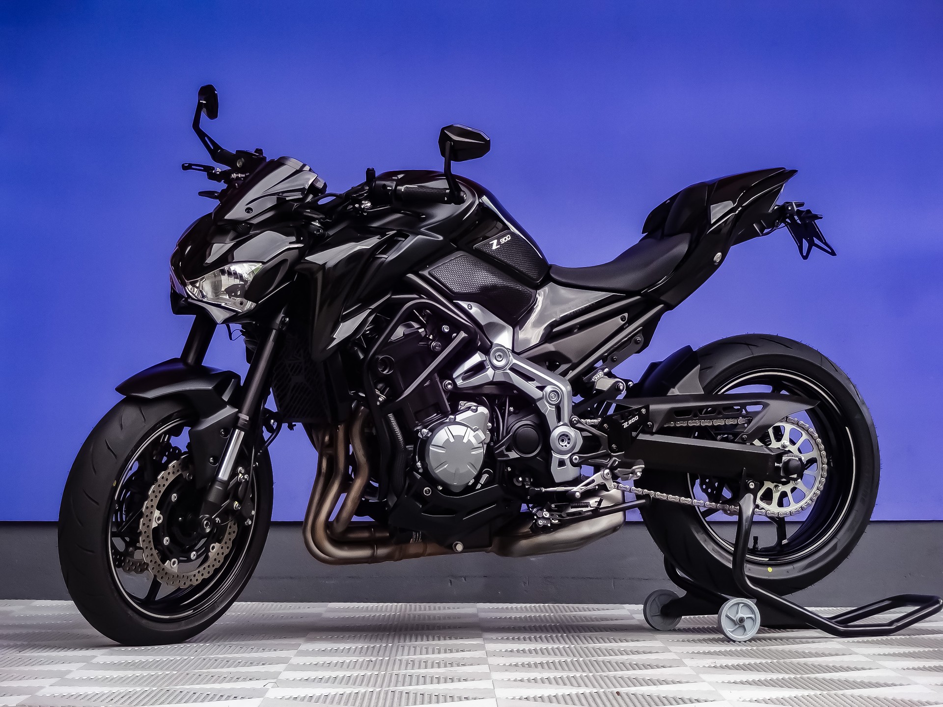 KAWASAKI Z 900-showroom-element-3