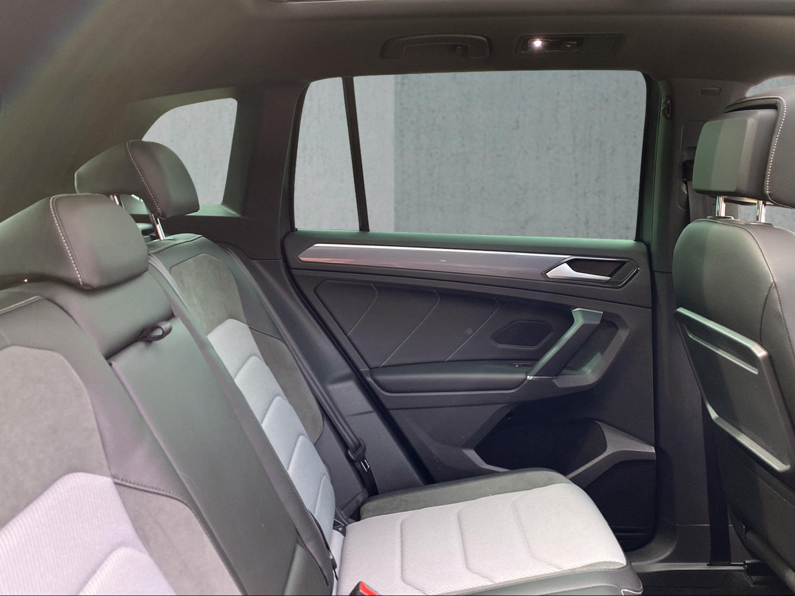 VW Tiguan 2.0TSI Highline 4Motion DSG-image-6