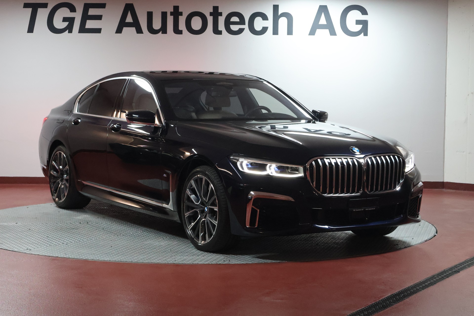 BMW 750i xDrive Steptronic M Sportpaket-image-2