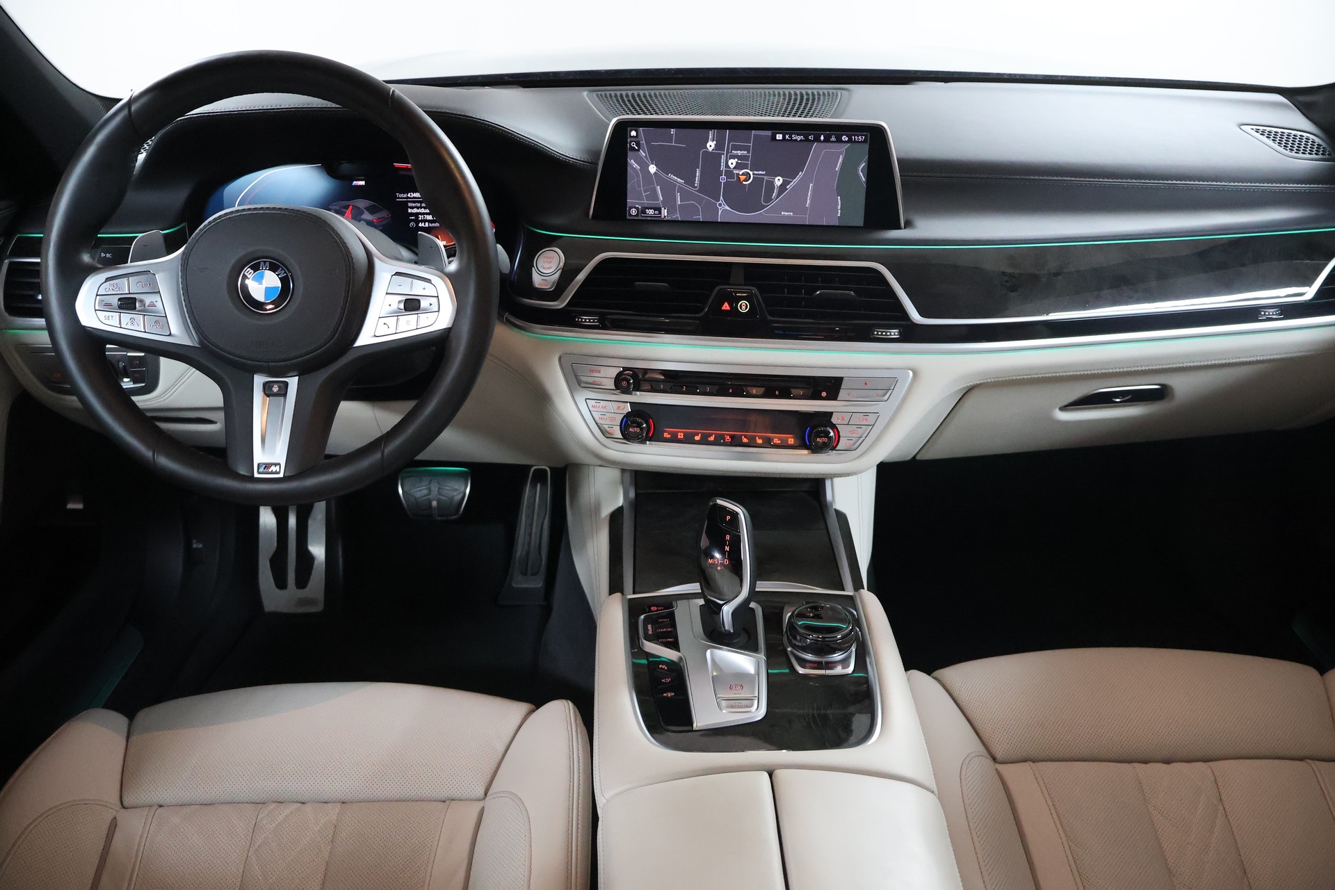 BMW 750i xDrive Steptronic M Sportpaket-image-10