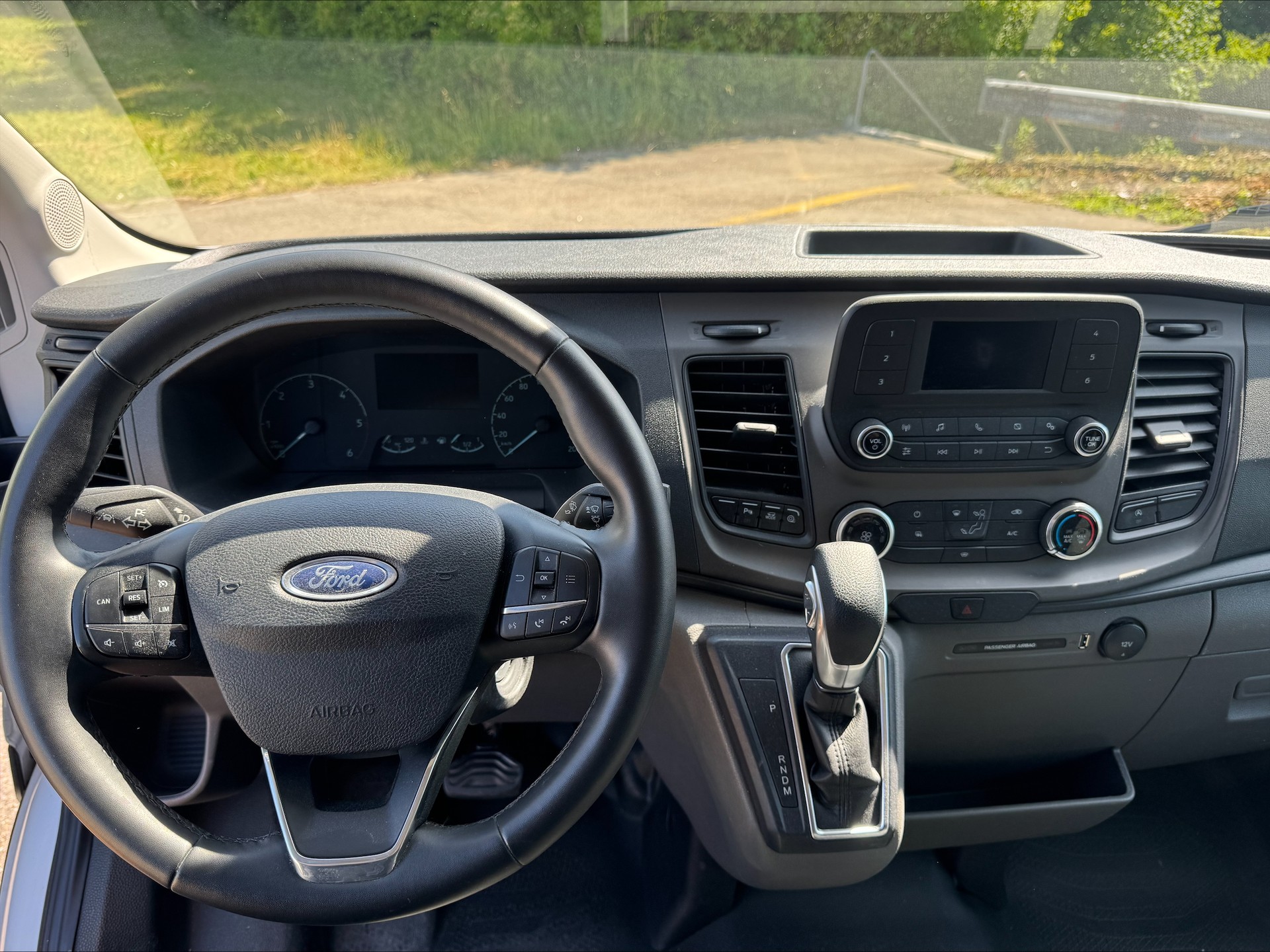 FORD Transit Van 350 L3 Trend 2.0 TDCi 130 FWD A-image-6