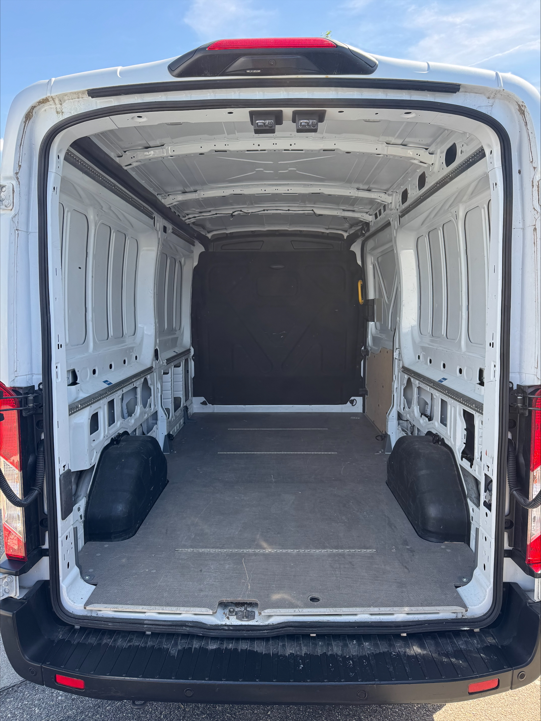 FORD Transit Van 350 L3 Trend 2.0 TDCi 130 FWD A-image-5