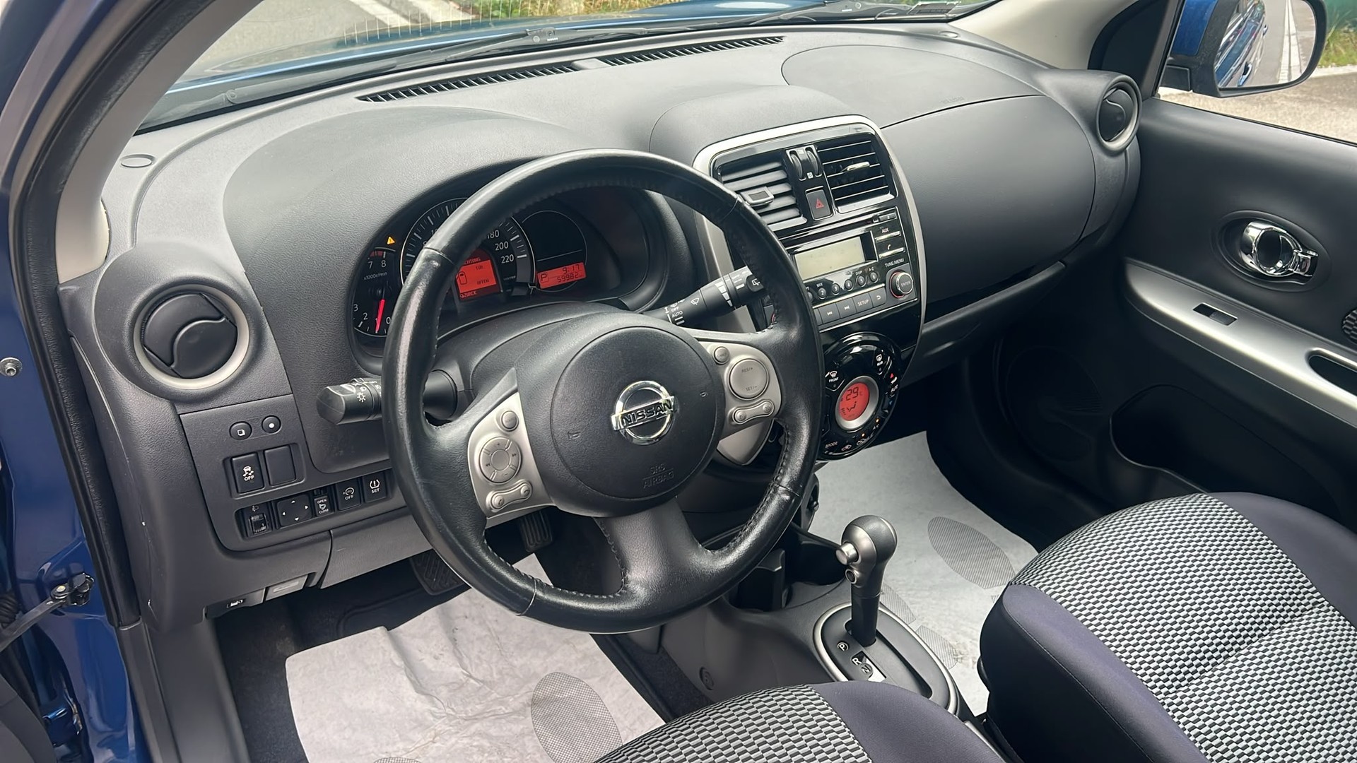 NISSAN Micra 1.2 DIG-S acenta CVT-image-9
