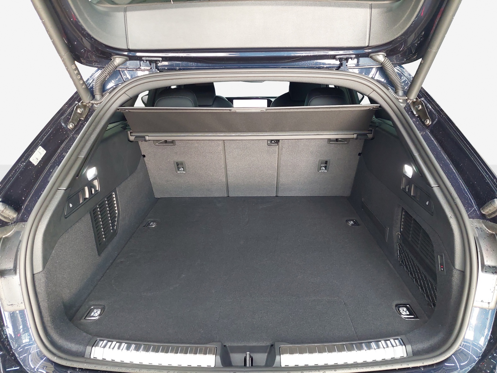 AUDI A5 Avant e-hybrid quattro 270 kW S tronic-image-12