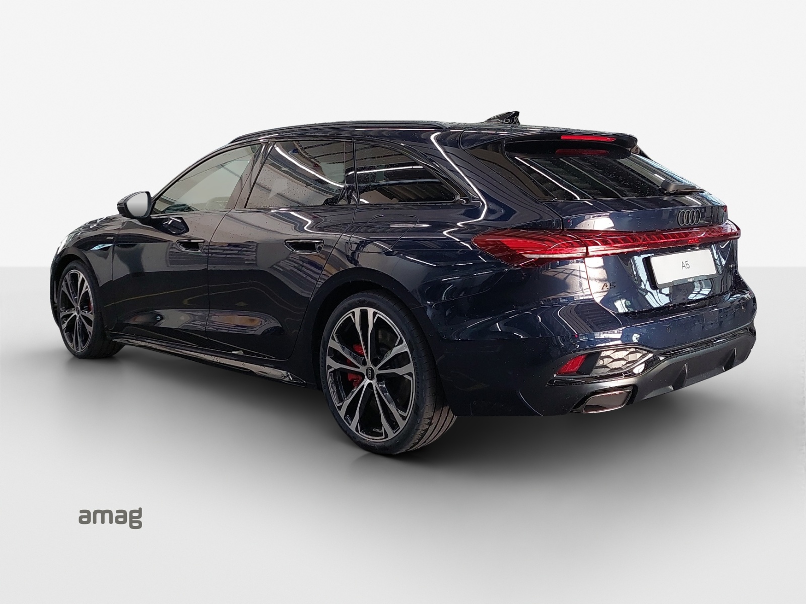 AUDI A5 Avant e-hybrid quattro 270 kW S tronic-image-2