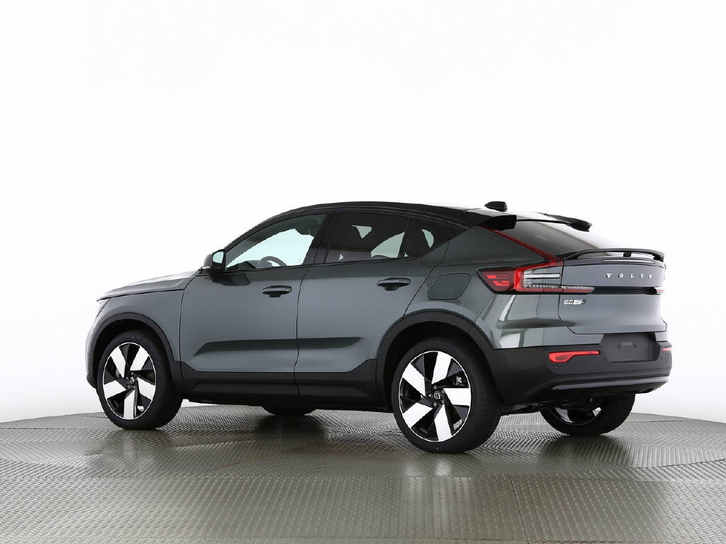 VOLVO EC40 Twin Ultra AWD XCENTRIC-image-5