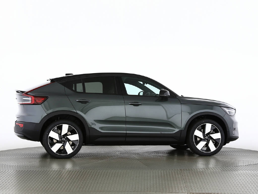 VOLVO EC40 Twin Ultra AWD XCENTRIC-image-13