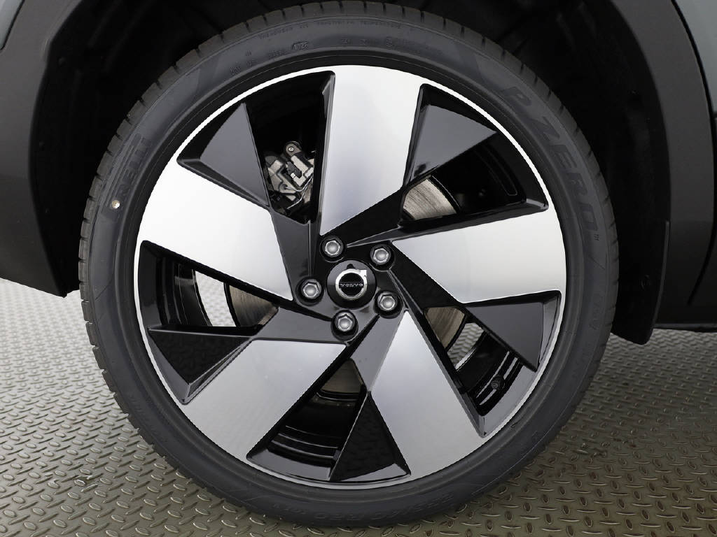 VOLVO EC40 Twin Ultra AWD XCENTRIC-image-29