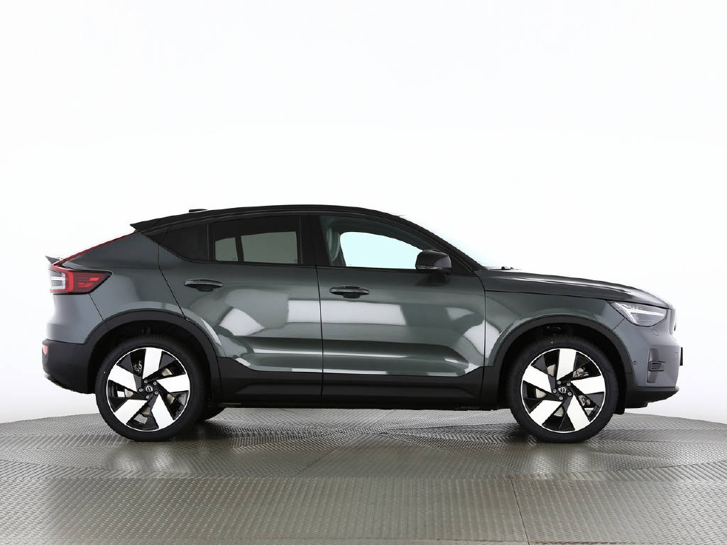 VOLVO EC40 Twin Ultra AWD XCENTRIC-image-14