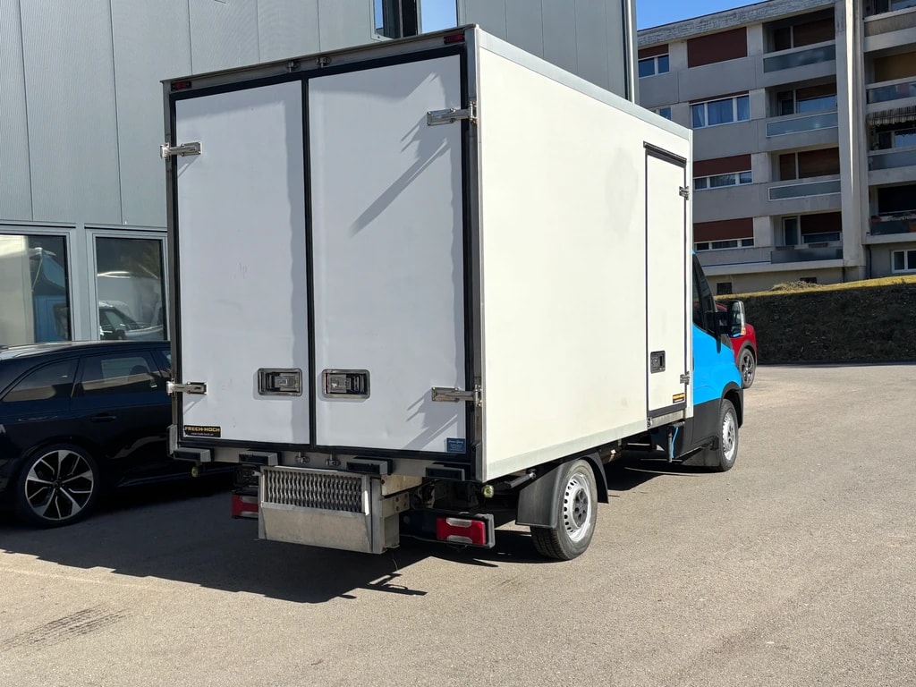IVECO 35 S 15 D-image-7