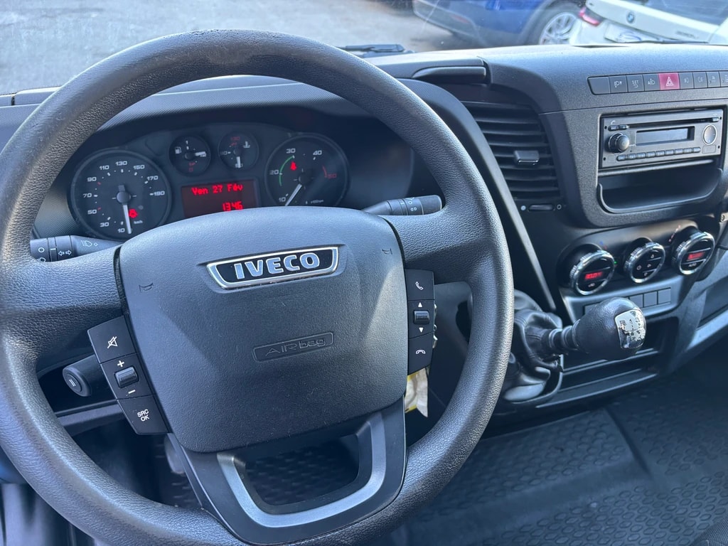 IVECO 35 S 15 D-image-11
