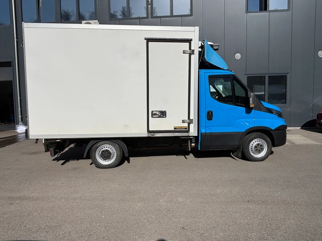 IVECO 35 S 15 D-image-10