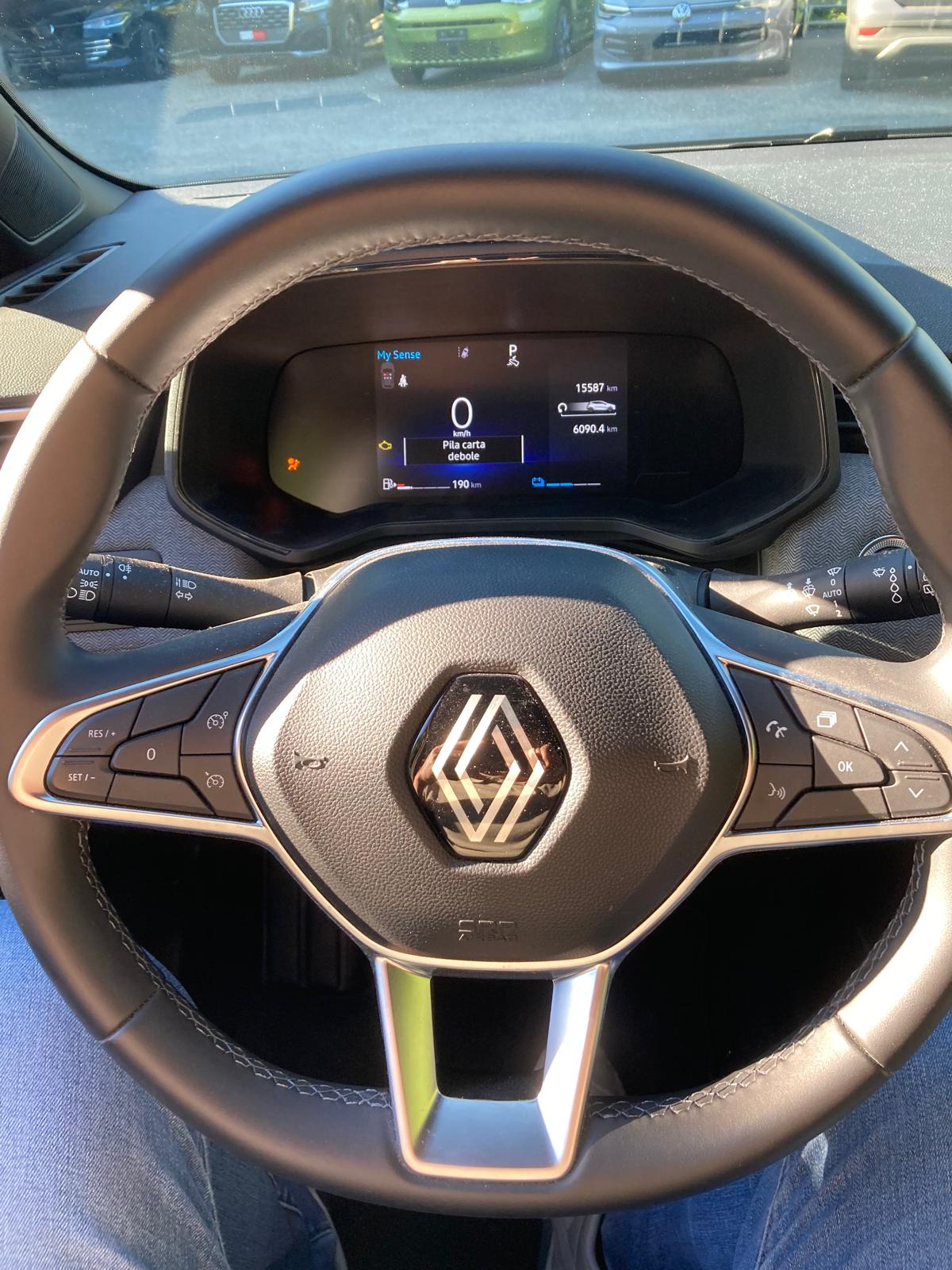RENAULT Clio 1.6 E-Tech Techno-image-14