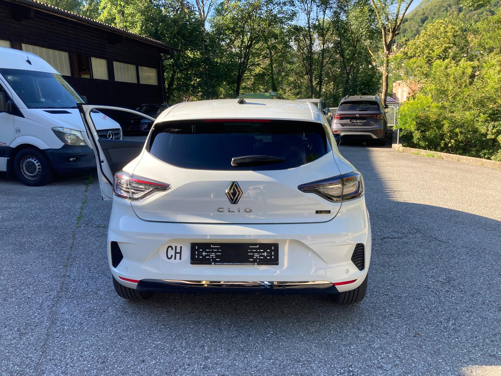 RENAULT Clio 1.6 E-Tech Techno-image-5
