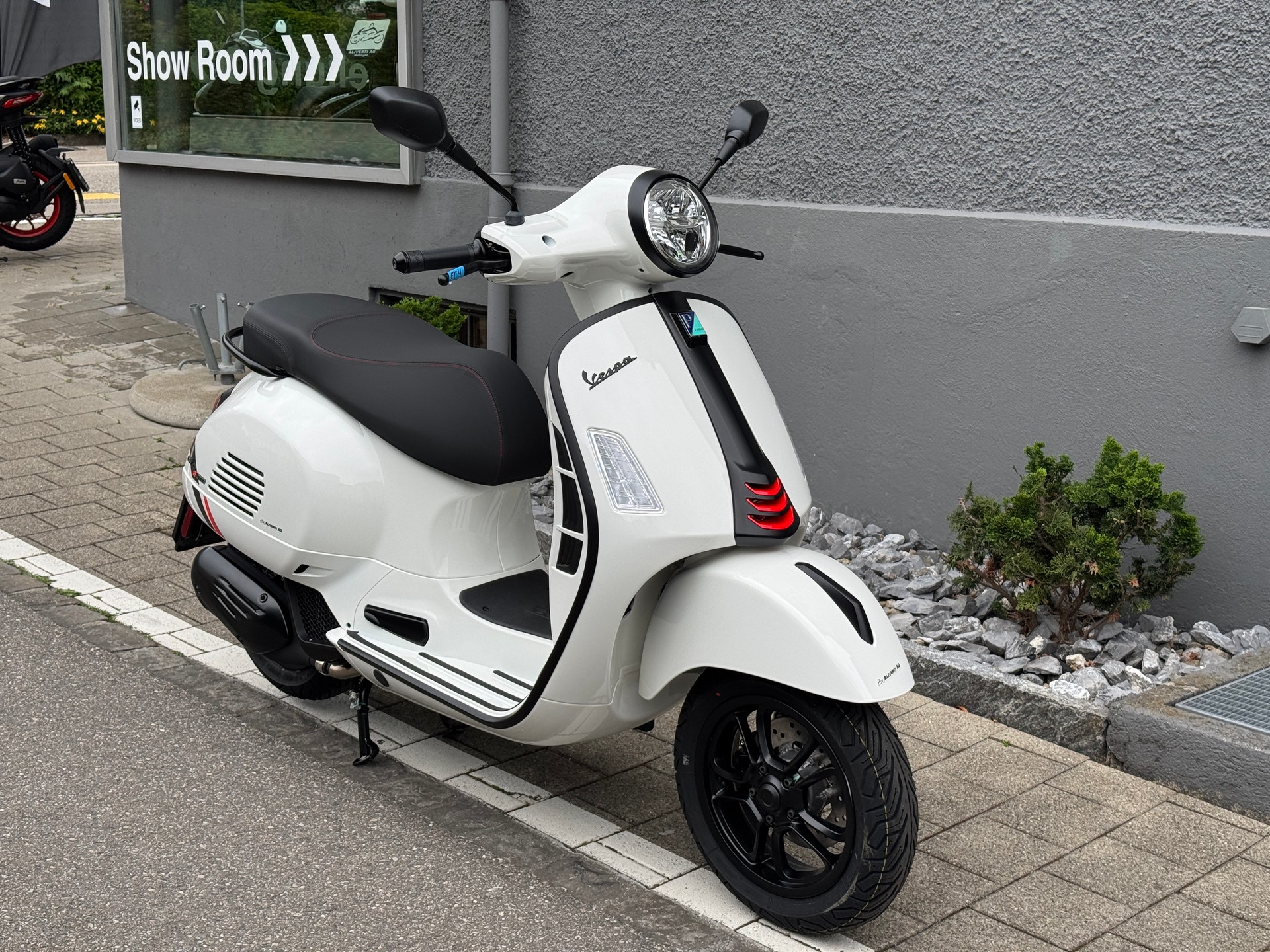 PIAGGIO Vespa GTS 125 Super Sport RST Euro 5+-image-11