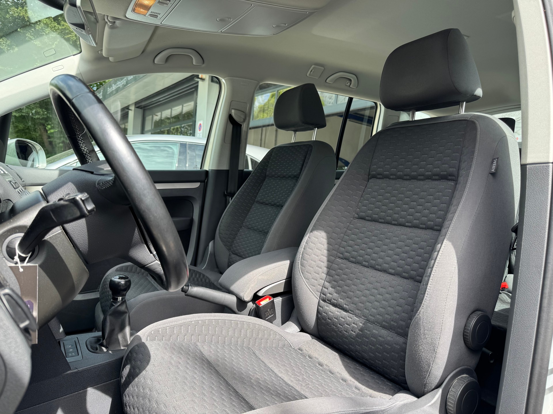 VW Touran 1.9 TDI BlueMotion Trendline 7 PL.-image-7