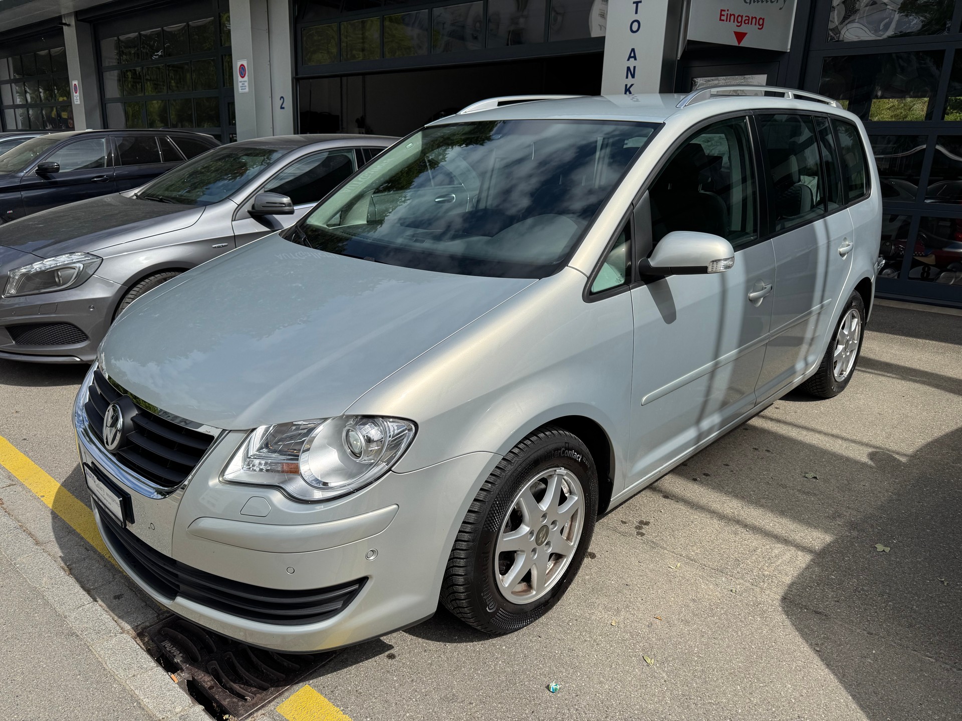 VW Touran 1.9 TDI BlueMotion Trendline 7 PL.-image-2