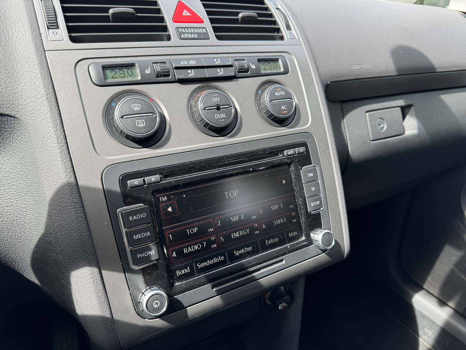 VW Touran 1.9 TDI BlueMotion Trendline 7 PL.-image-8