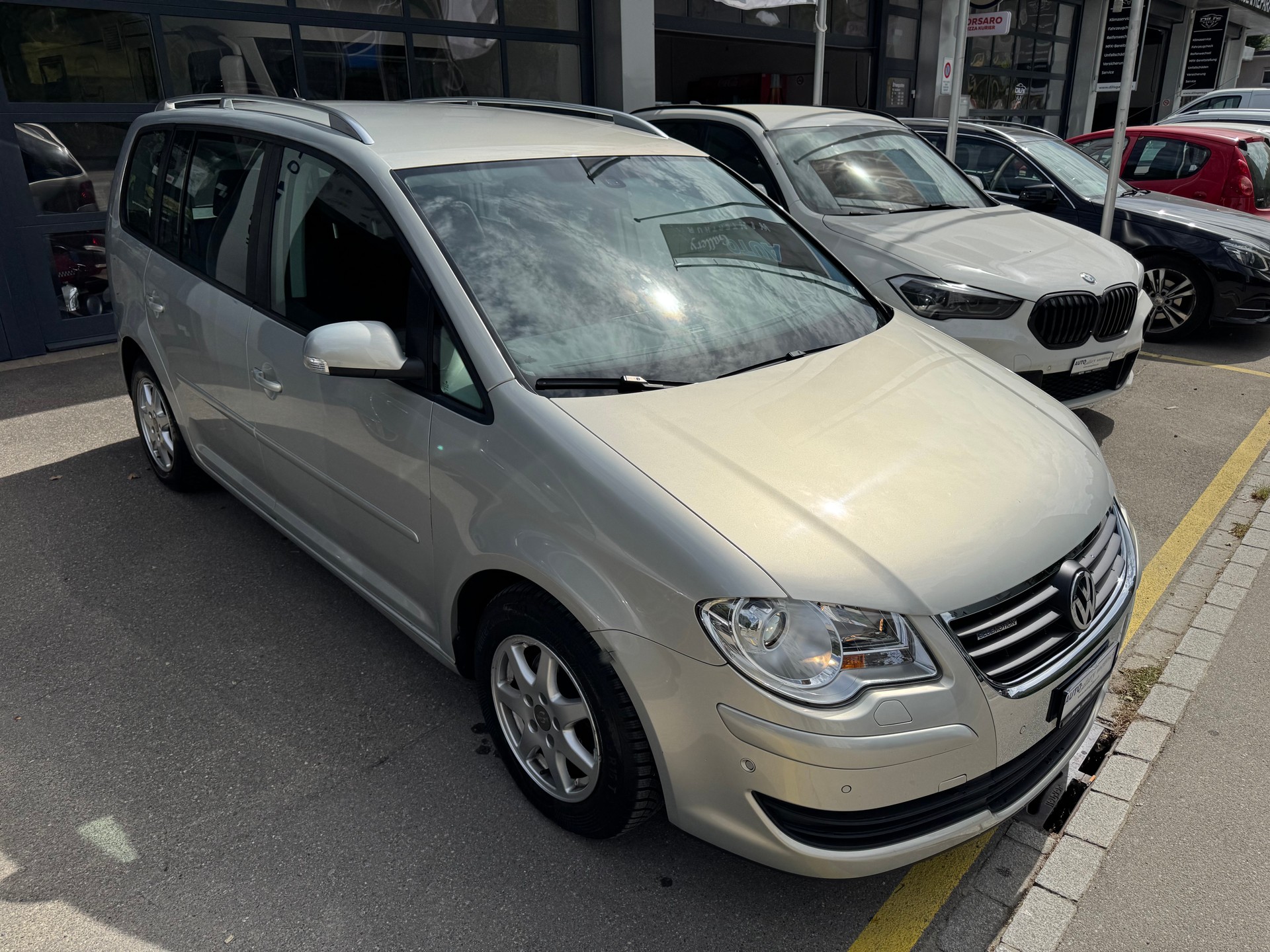 VW Touran 1.9 TDI BlueMotion Trendline 7 PL.-image-1