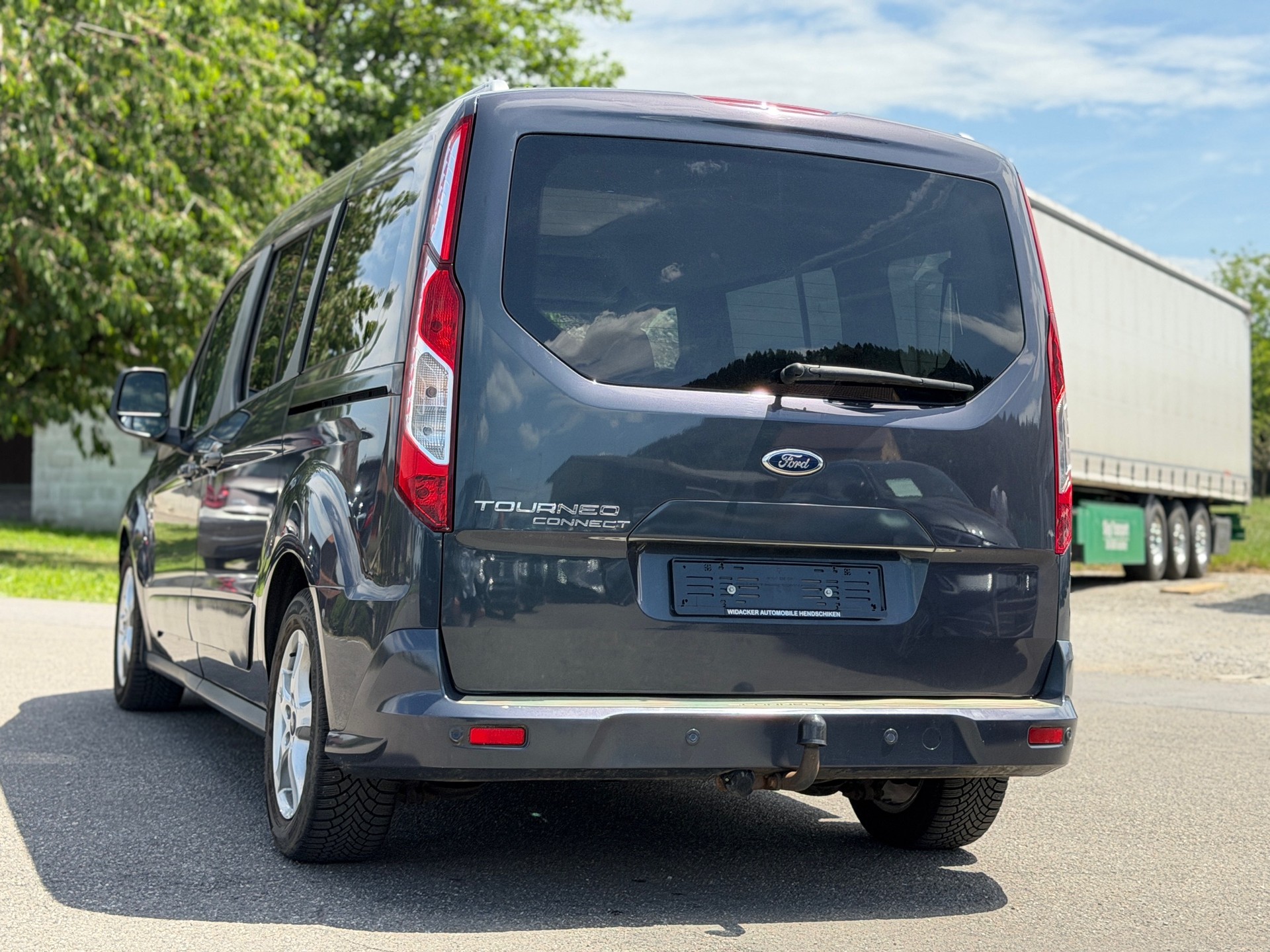FORD Grand Tourneo Connect 1.6 SCTi Trend Automatic-image-5