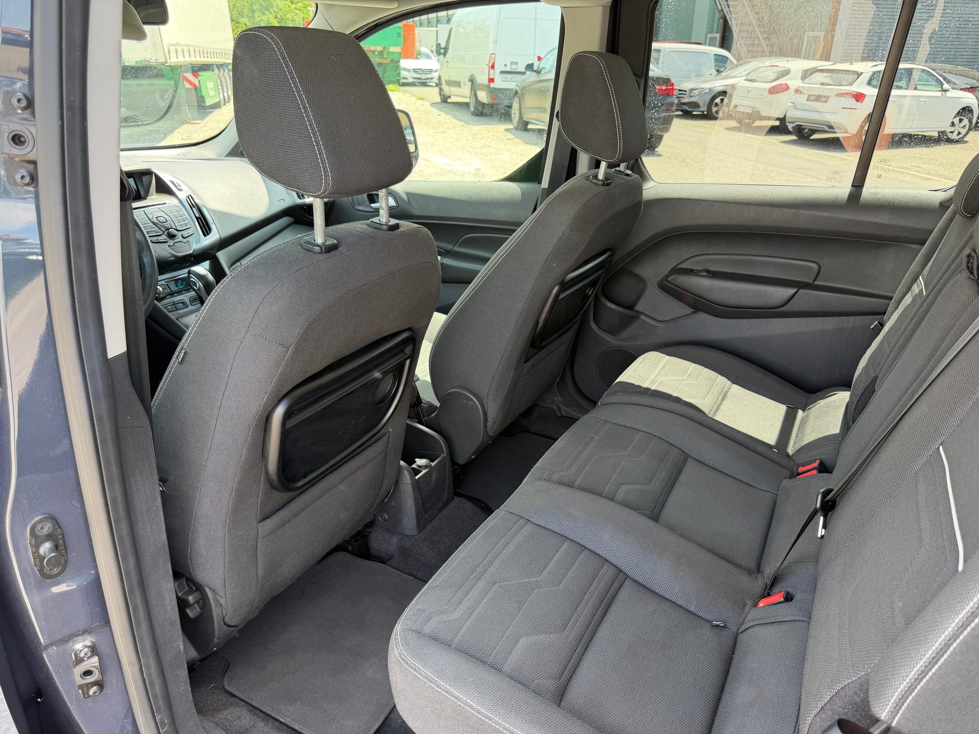 FORD Grand Tourneo Connect 1.6 SCTi Trend Automatic-image-10