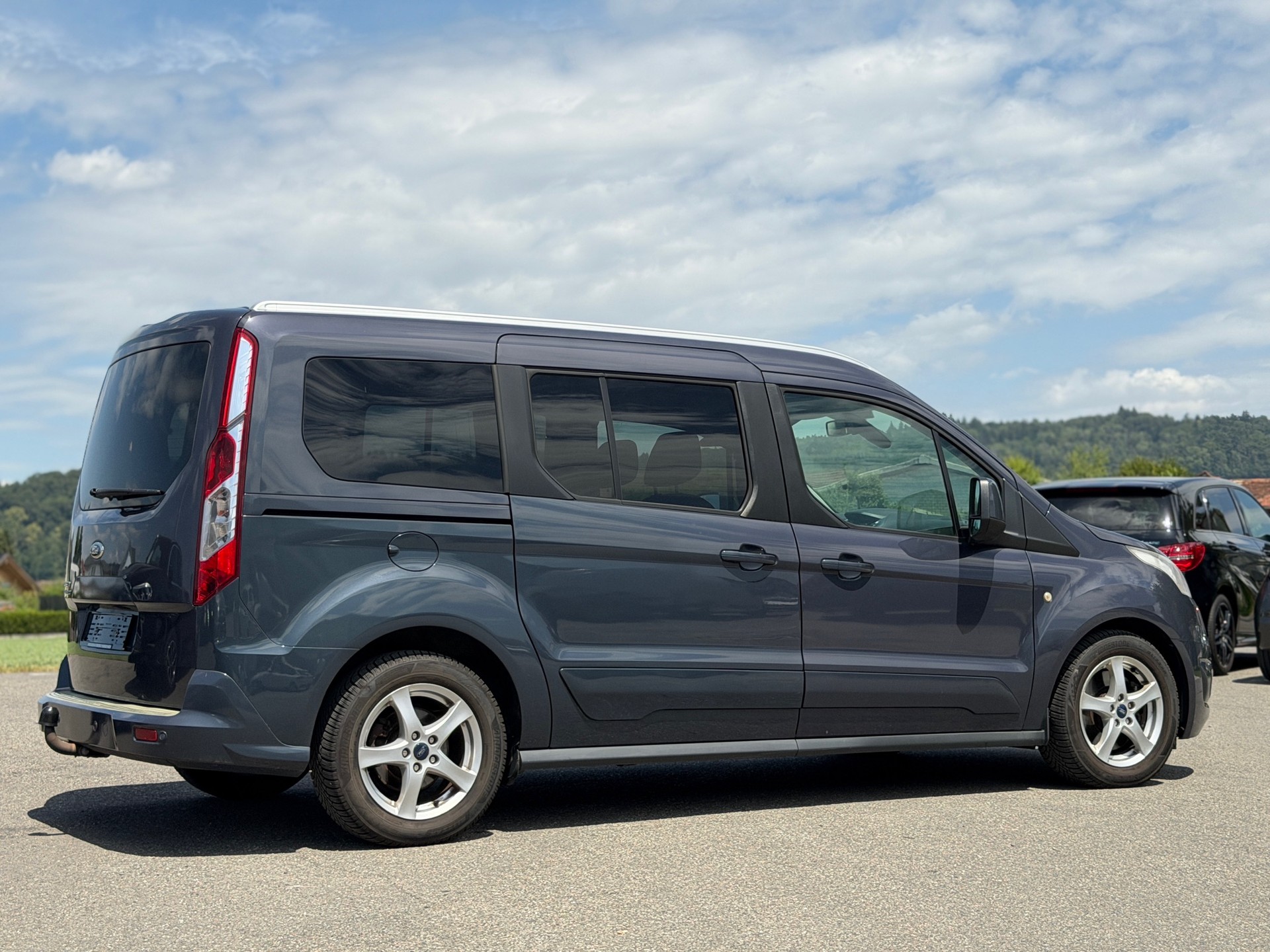 FORD Grand Tourneo Connect 1.6 SCTi Trend Automatic-image-3
