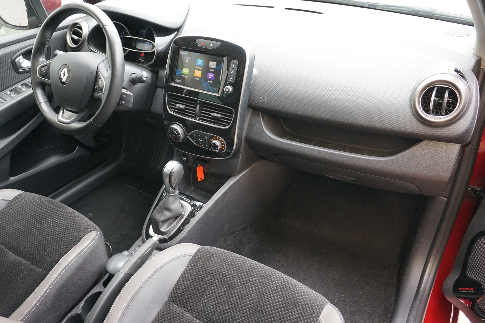 RENAULT Clio 1.2T 120PS Automat Swiss Edition "Motor mit Steuerkette!"-image-15