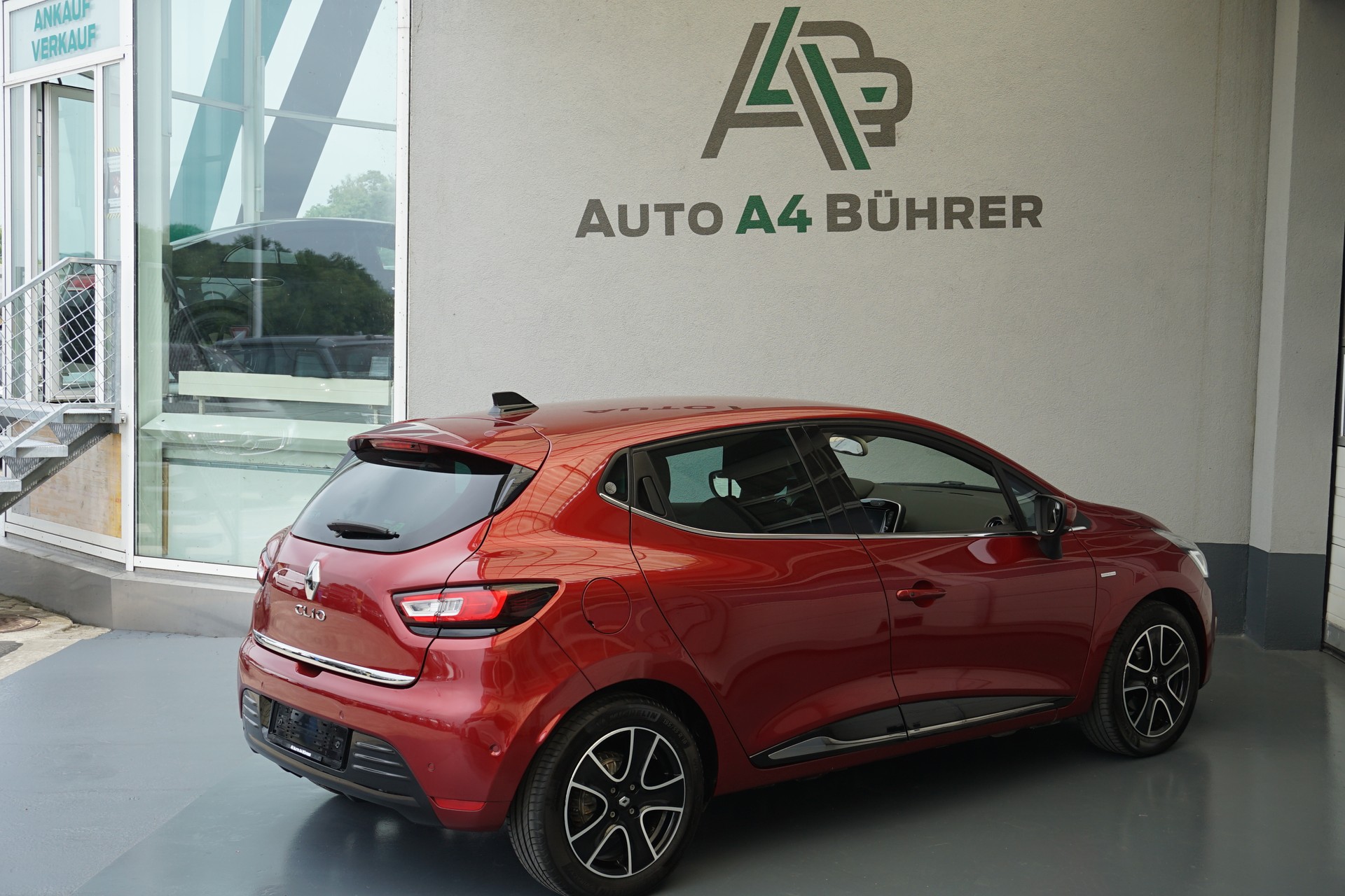 RENAULT Clio 1.2T 120PS Automat Swiss Edition "Motor mit Steuerkette!"-image-6