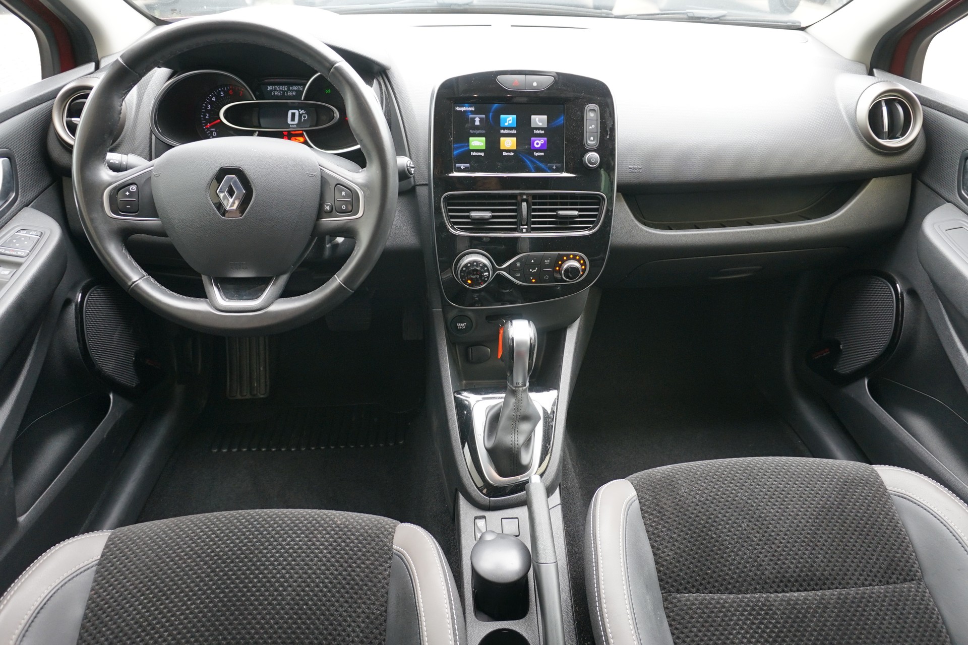 RENAULT Clio 1.2T 120PS Automat Swiss Edition "Motor mit Steuerkette!"-image-12