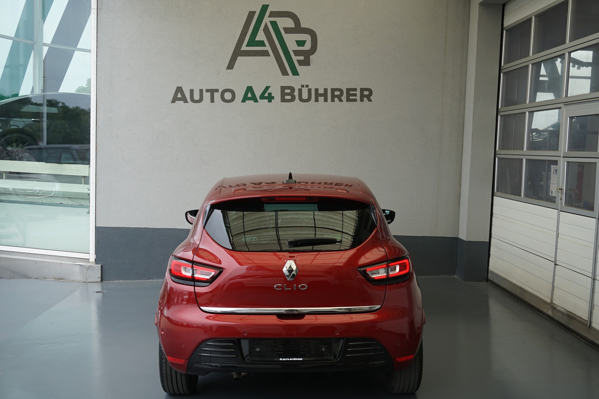 RENAULT Clio 1.2T 120PS Automat Swiss Edition "Motor mit Steuerkette!"-image-8