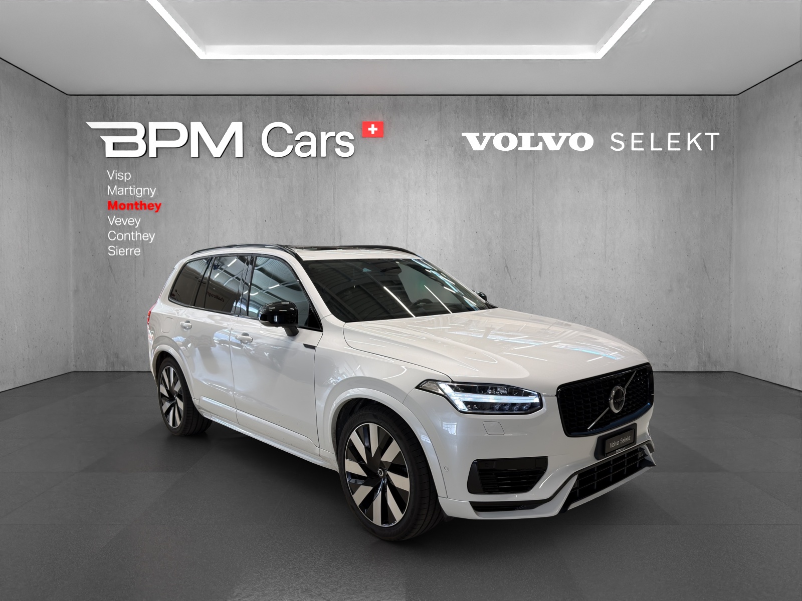 VOLVO XC90 T8 eAWD PluginHybrid Xclusive Dark Geartronic-image-2
