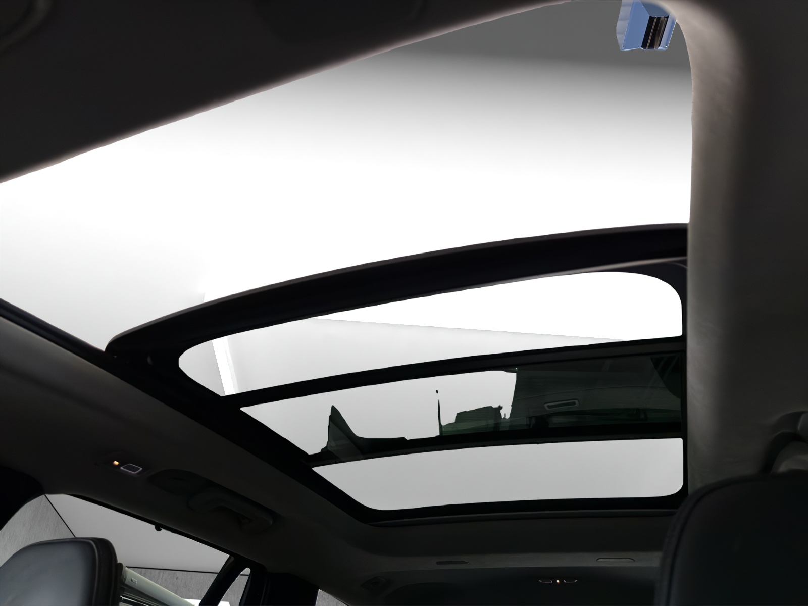 Image VOLVO XC90 XC90 T8 eAWD PluginHybrid Xclusive Dark Geartronic