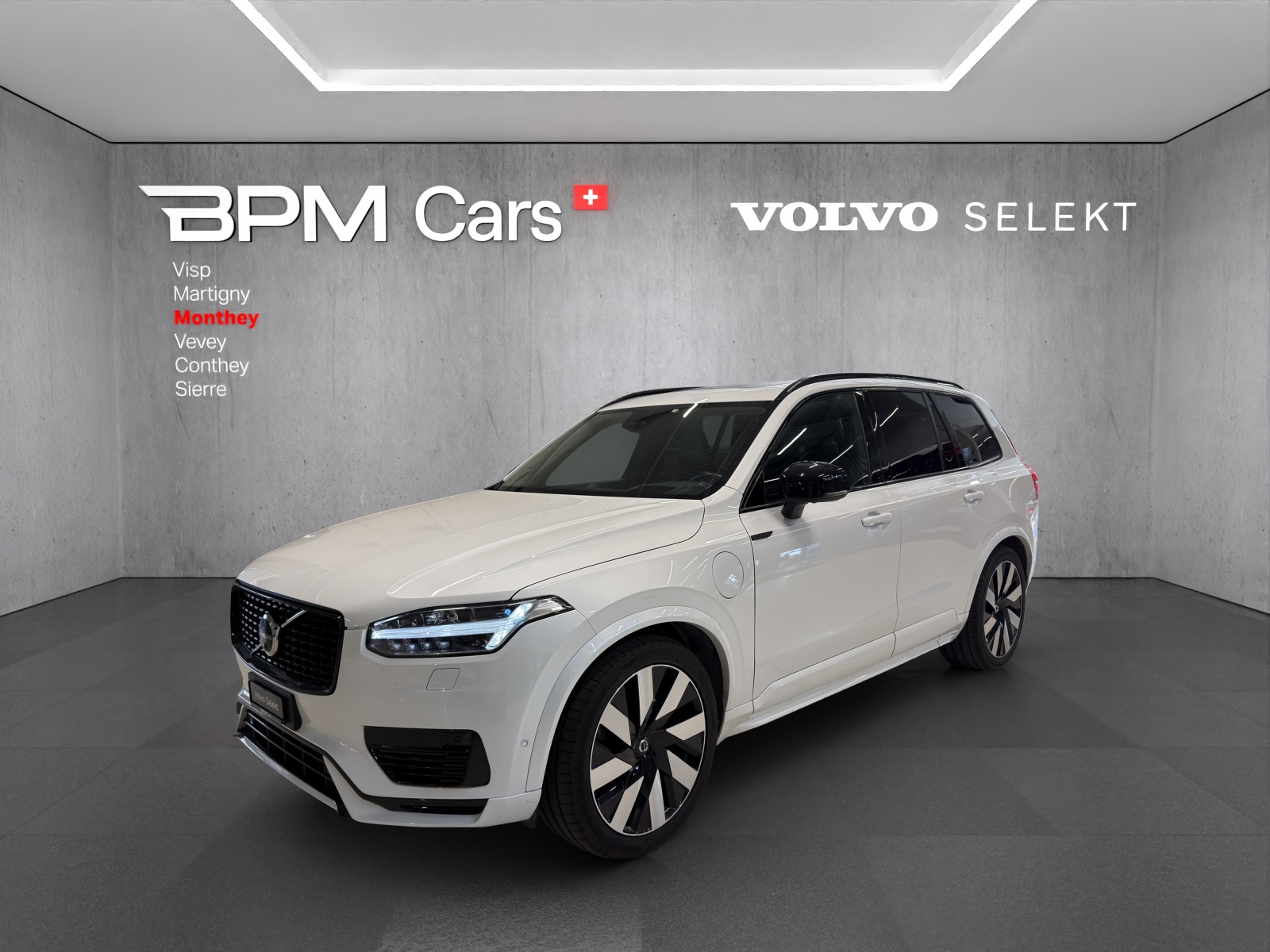 VOLVO XC90 T8 eAWD PluginHybrid Xclusive Dark Geartronic-image-0