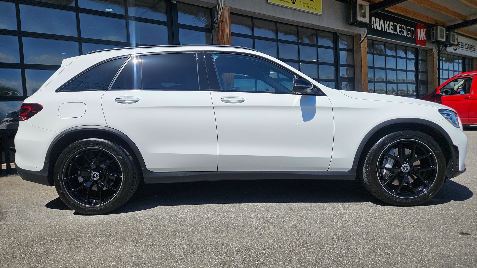 MERCEDES-BENZ GLC 220 d AMG Line 4Matic 9G-Tronic-image-7