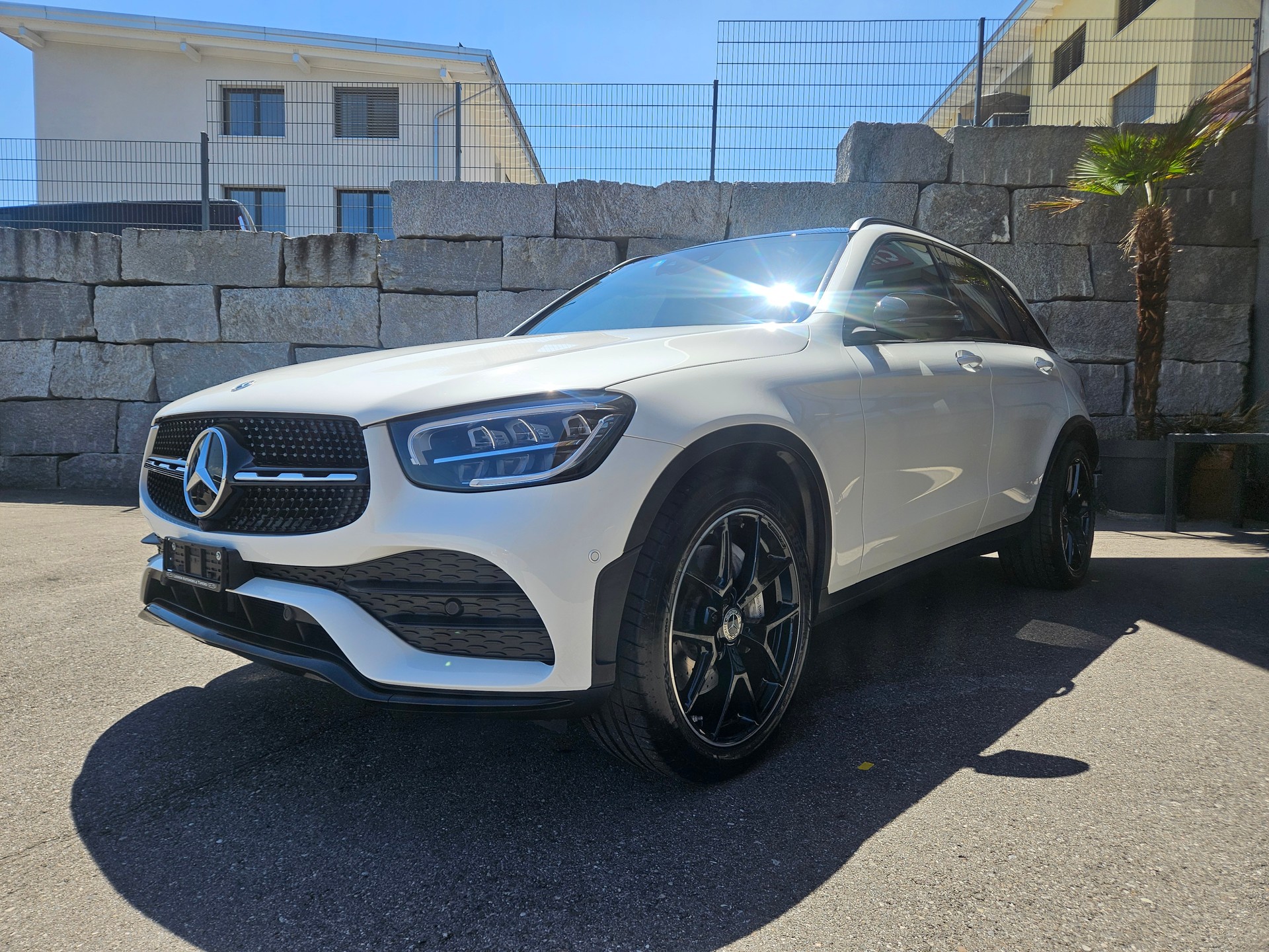 MERCEDES-BENZ GLC 220 d AMG Line 4Matic 9G-Tronic-image-2