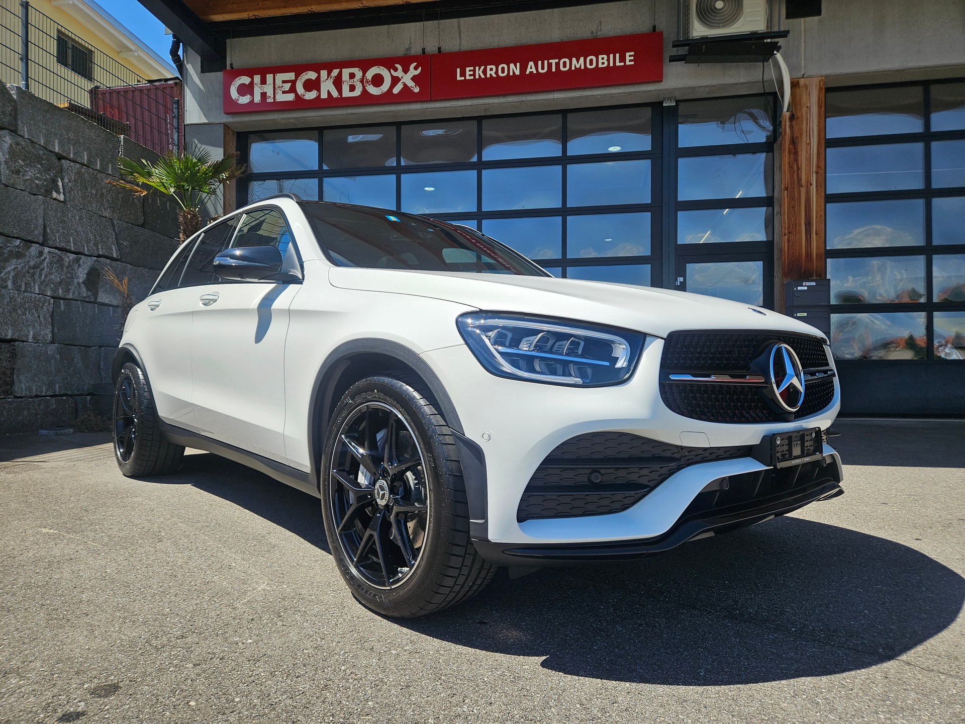 MERCEDES-BENZ GLC 220 d AMG Line 4Matic 9G-Tronic-image-0