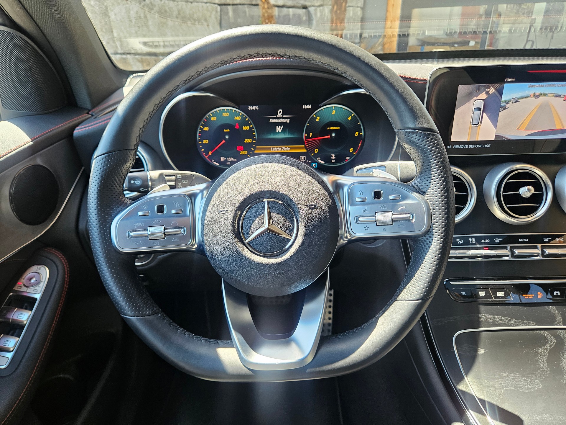 MERCEDES-BENZ GLC 220 d AMG Line 4Matic 9G-Tronic-image-11